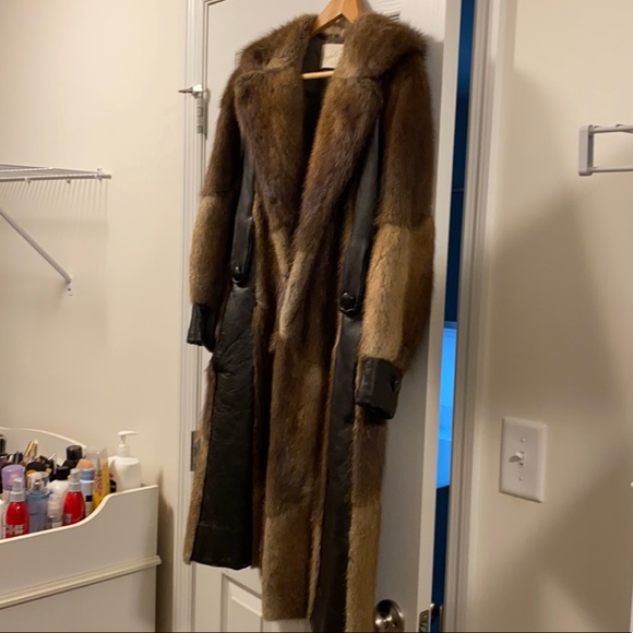 Margulis furs Clayton - Picture 2 of 12